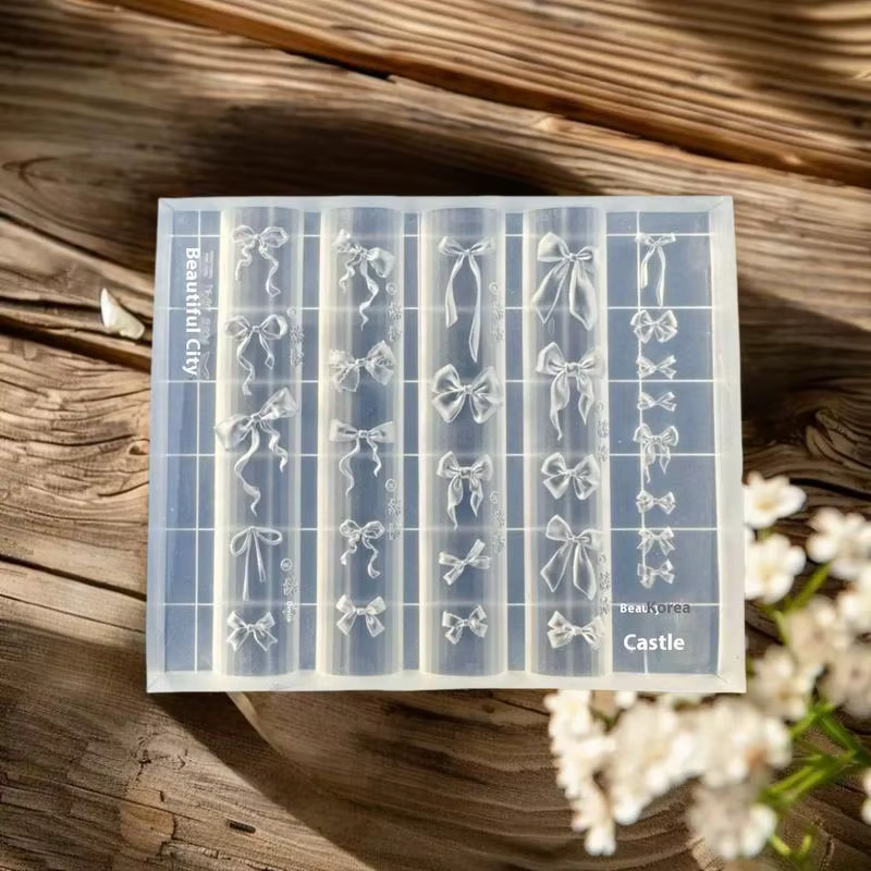 Moule à ongles en silicone 3D imprimé avec nœud papillon ; Modèles transparents pour les modèles de