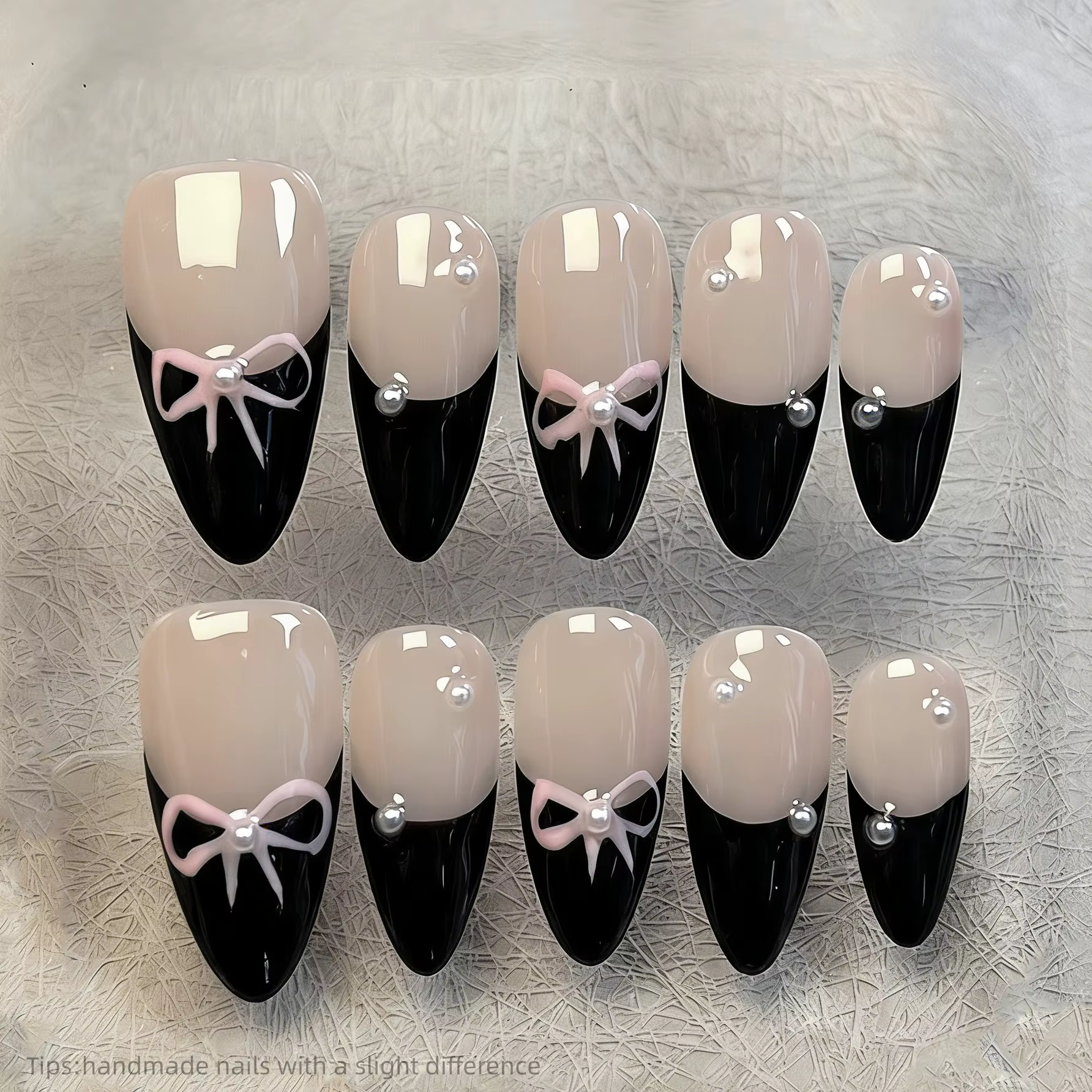 10 faux ongles noirs français, motif nœuds, faits à la main, à presser, brillants, courts, en amande