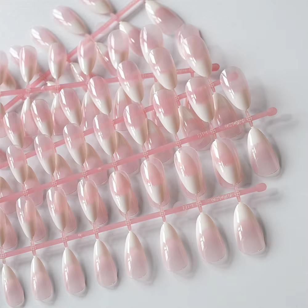 120 pièces nu rose dégradé presse sur ongles Ultra-tendre amande Gel faux ongles Simple couverture c