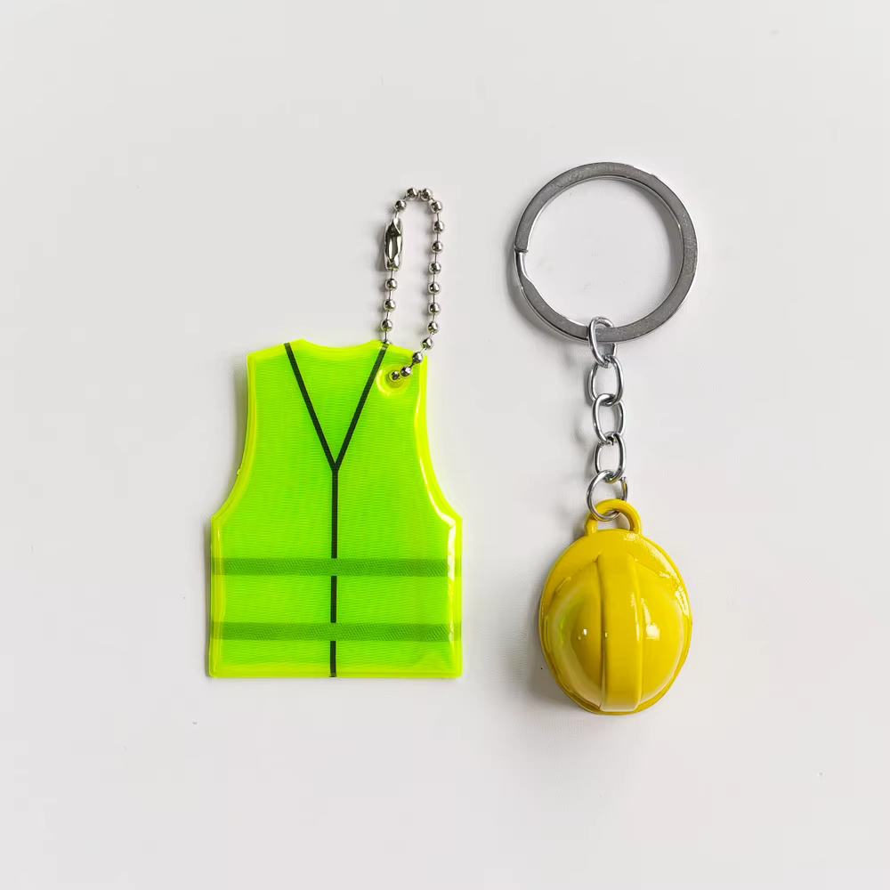 Gilet créatif + porte-clés en forme de casque de sécurité, pendentif réfléchissant de sport de voyag