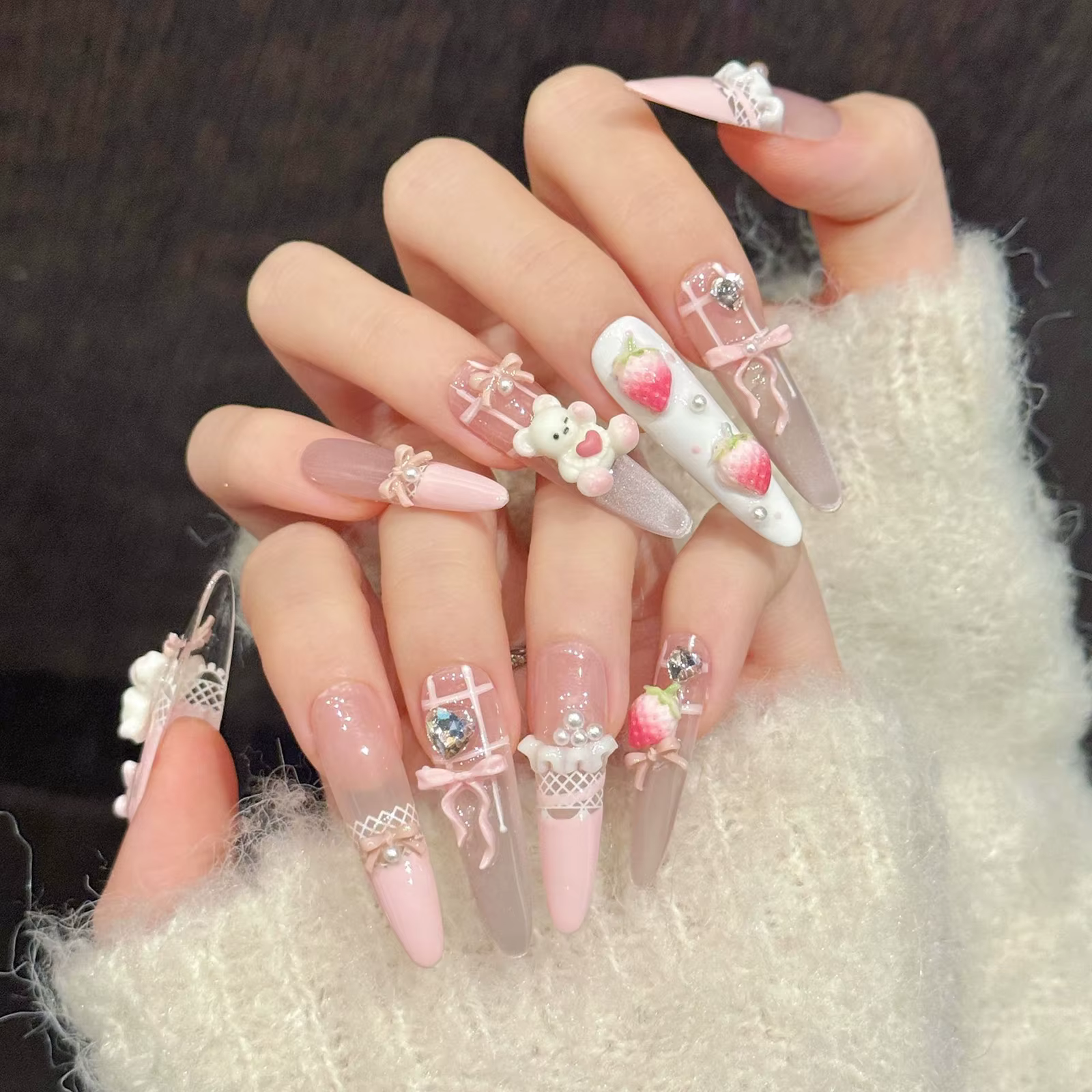 Faux ongles rose rêveur avec motif ours fraise 3D, faux ongles pour femmes et filles, 10 pièces, fai
