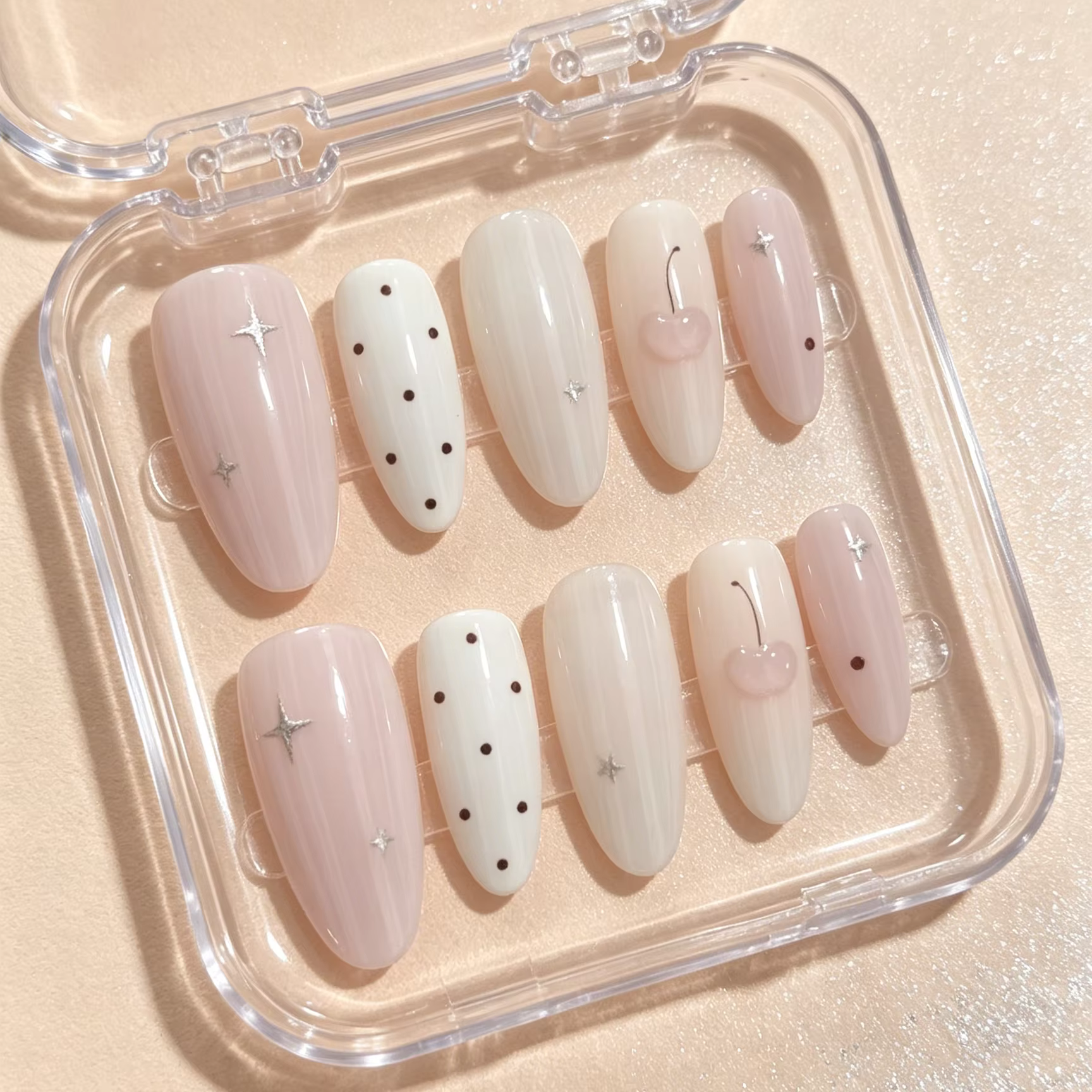 10 faux ongles en forme d'amande pressés à la main, magnifiques faux ongles, rose nude à ondulations