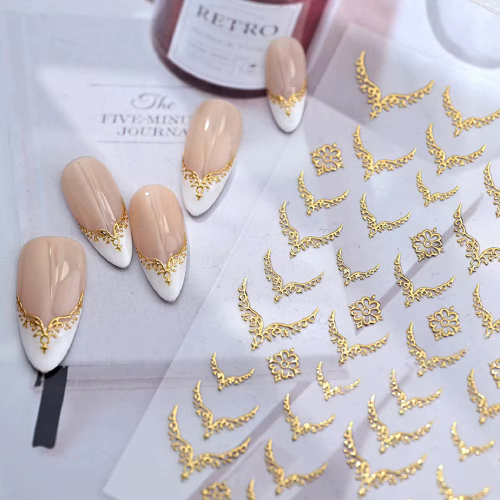 Autocollants pour ongles en forme de V, estampage doré 3D, pointes françaises, ligne française rétro