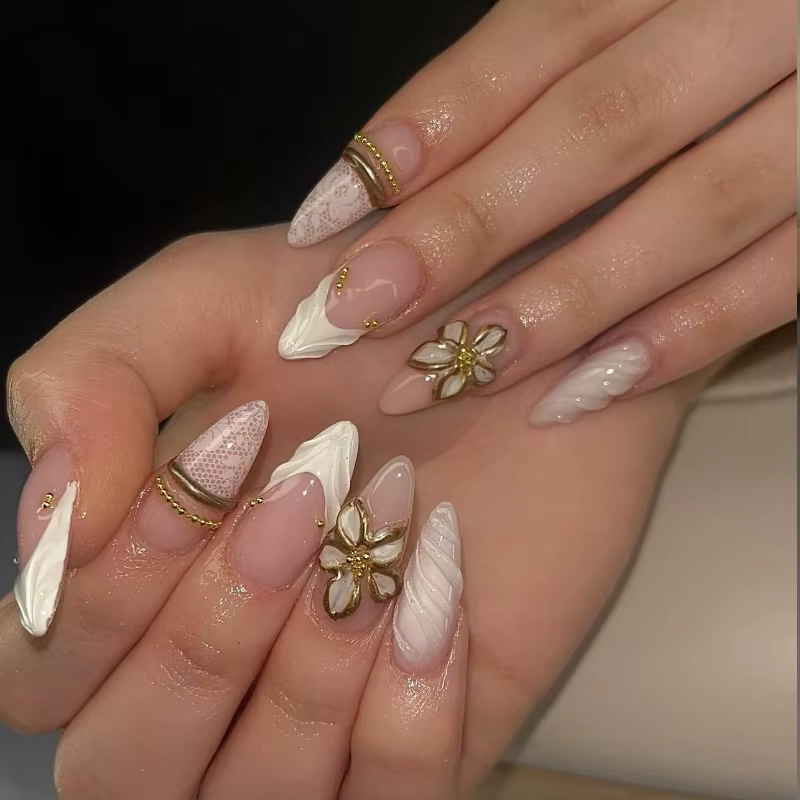 Faux ongles à presser en dentelle 3D embossée motif floral, élégants et portables pour femmes, manuc