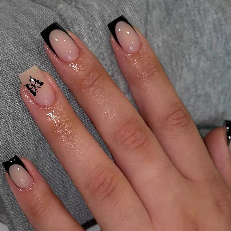 Conseils français noirs presse sur les ongles 3D blanc nœud papillon alliage étoiles modèles faux on