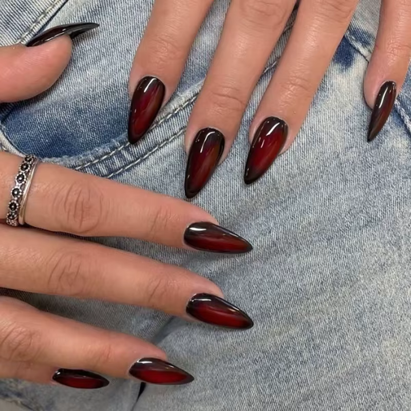 Faux ongles en forme de cercueil, dégradé rouge et noir, longueur moyenne, avec onglets collants, po