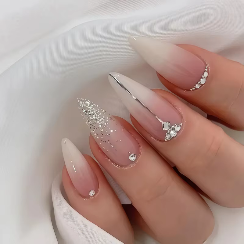 24 faux ongles longs en forme d'amande, style minimaliste haut de gamme, avec paillettes, pour manuc