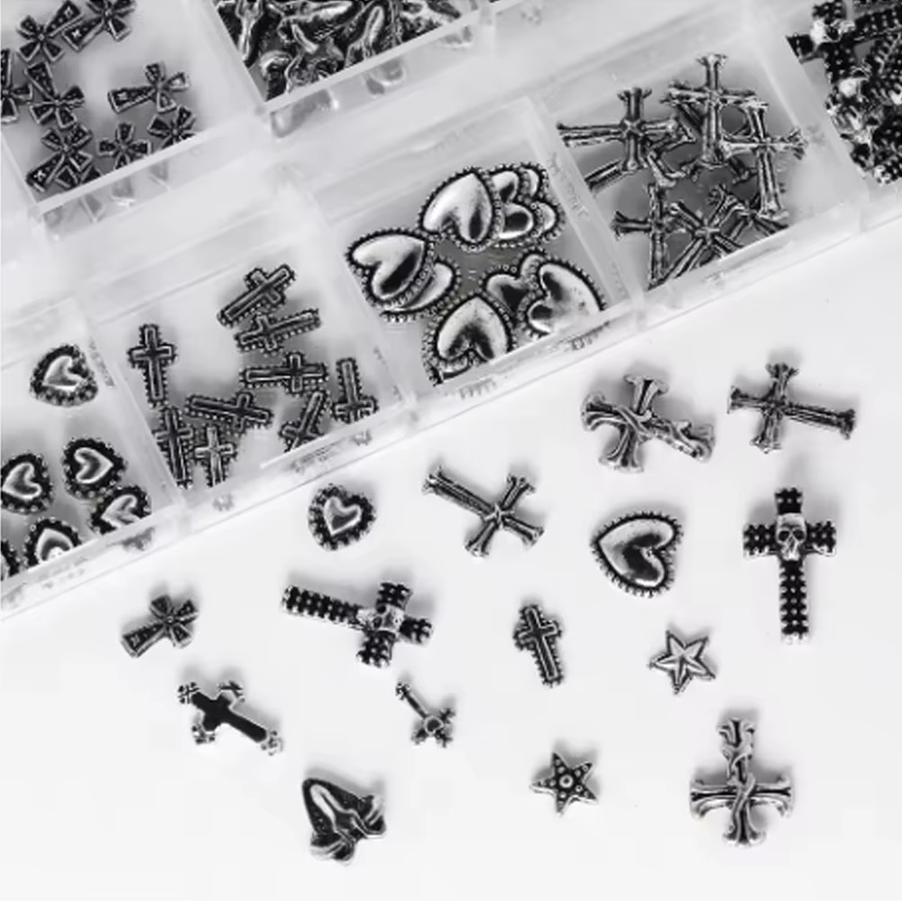 120 pièces/1 boîte européen américain foncé vintage style croix nail art patch y2k Premium métal Sty