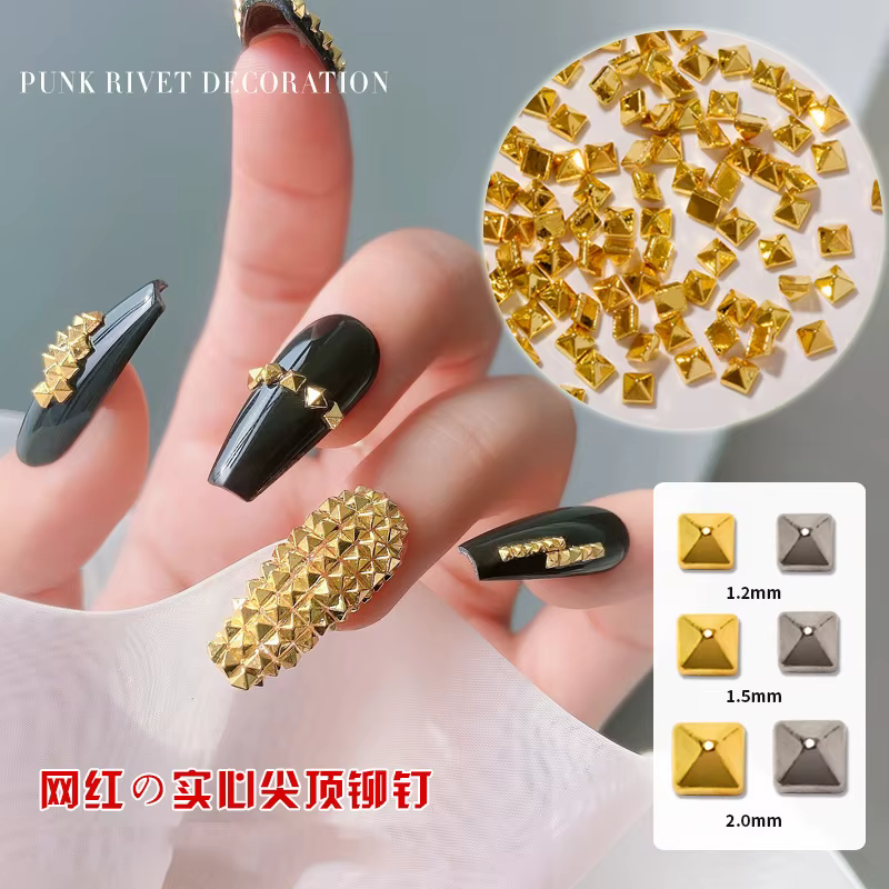 Breloques à dos plat pour ongles, rivet, métal d'érable, pointes punk, goujons, biscuits, conception