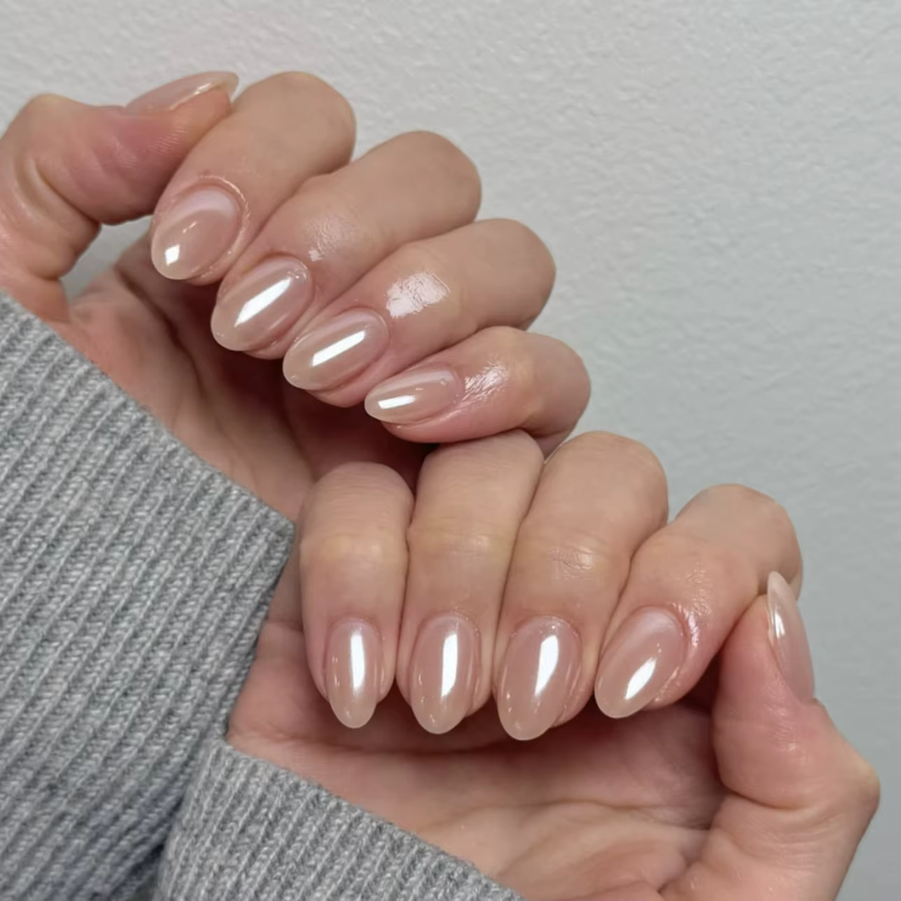 24 pièces Aurora Nude Rose presse sur ongles amande acrylique Simple faux ongles avec dégradé concep