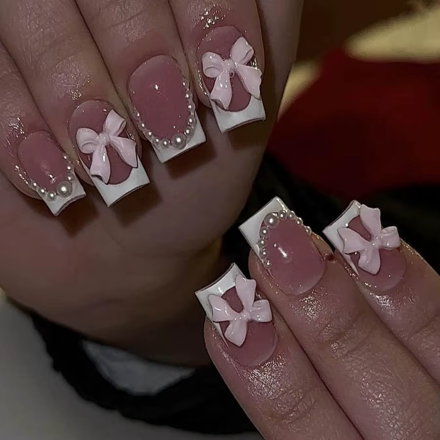 24 pièces mode faux ongles avec Design court faux ongles femme blanc français mignon rose 3D arc pre