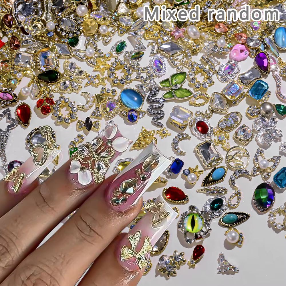 Breloques 3D mixtes pour ongles, 50 pièces, breloques de luxe aléatoires en métal or/argent papillon