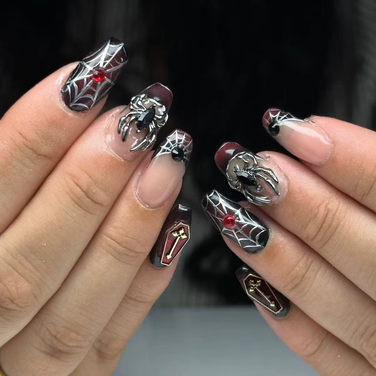 24 pièces argent araignée conception faux ongles métal lourd Halloween faux ongles conseils couvertu
