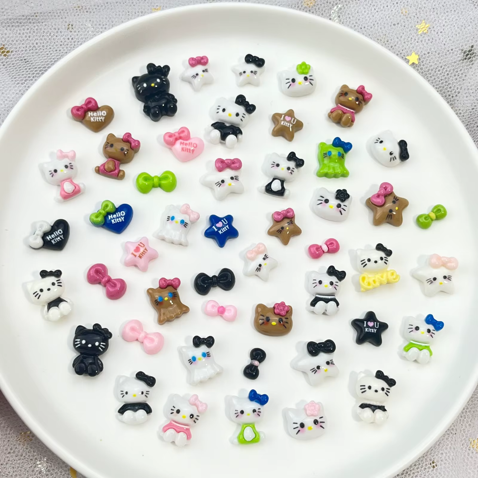 Accessoires pour ongles DIY 20 pièces: décoration d'ongles de dessin animé Hello Kitty avec joli nœu
