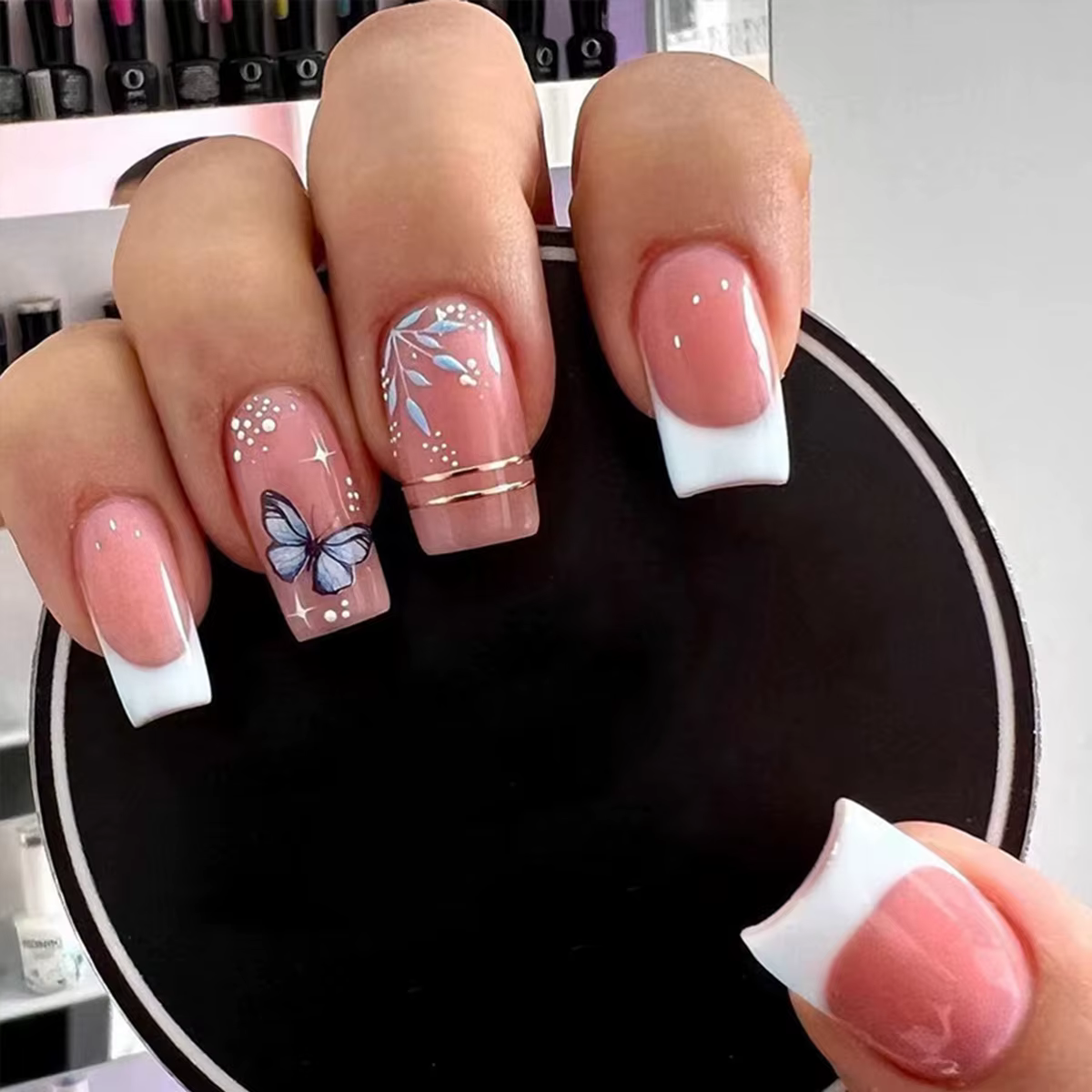 24 morceaux de faux ongles en forme de cercueil imprimés effet 3D avec 1 colle à ongles et 1 lime à