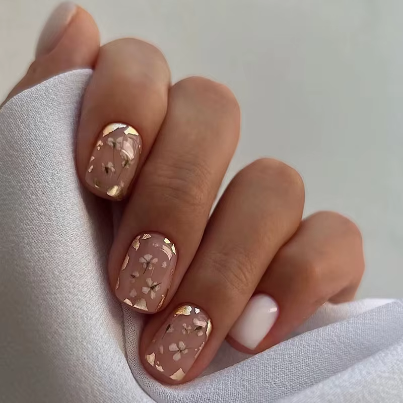 Faux ongles à paillettes Aurora N64.Short French souhaits on, faux ongles simples, couverture complè