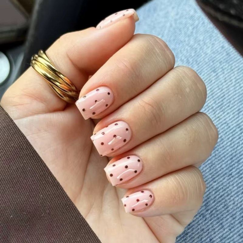 Blanc rond point à pois français brun Nail Art court rond portable faux ongles détachable fini faux 