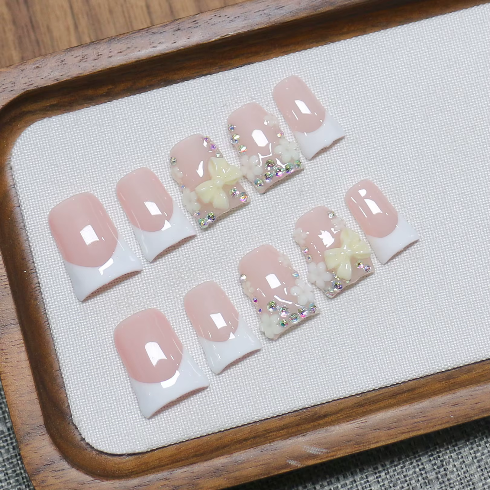 10 pièces noir bec de canard en forme de presse à la main sur les ongles faux ongles rétro avec conc
