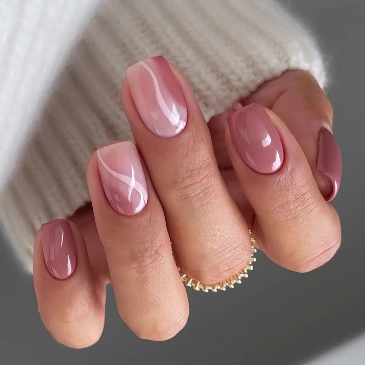 24 pièces court rétro fleur Design ongles Art manucure rose faux ongles portable carré faux ongles p