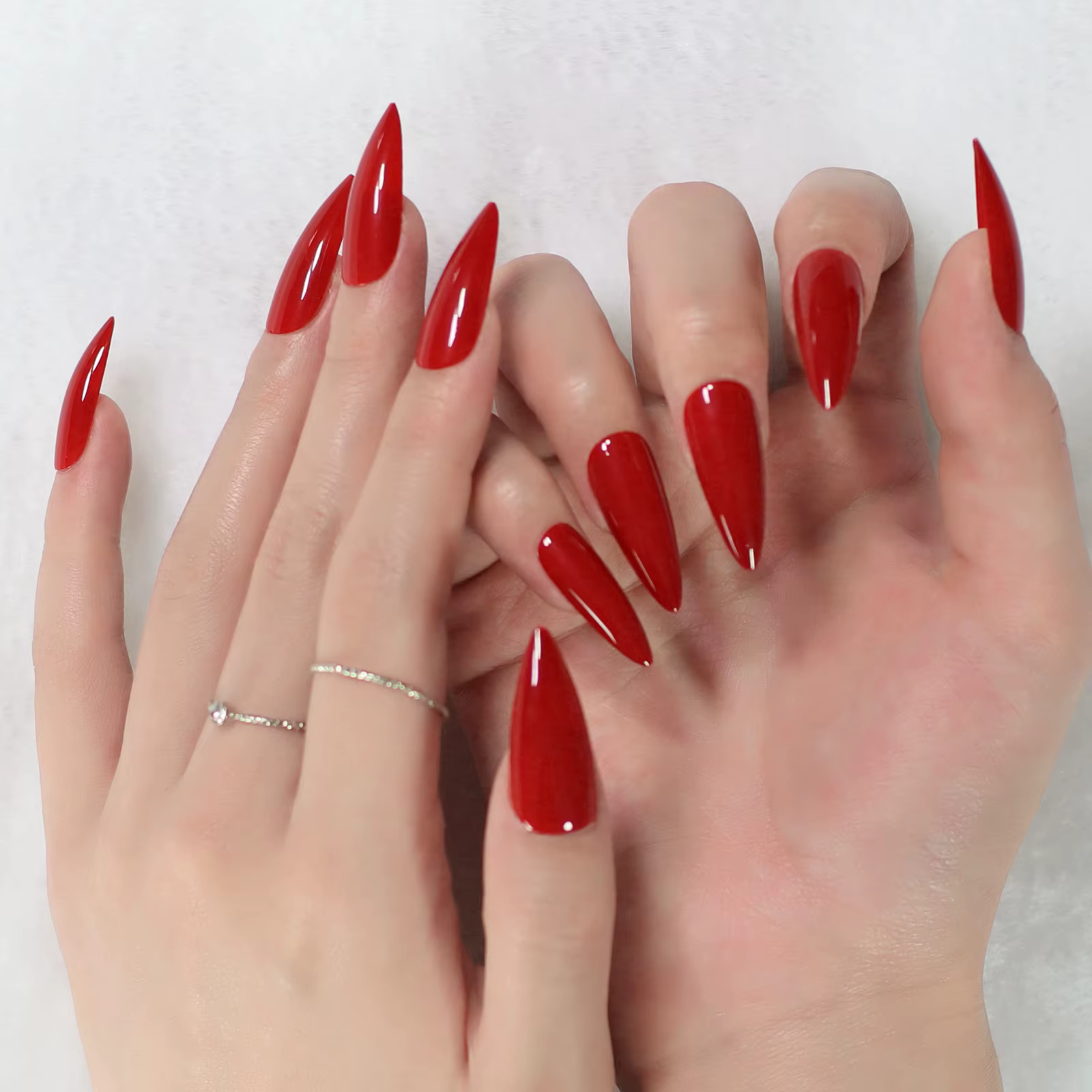 presse sur faux ongles stiletto finitions rouge brillant