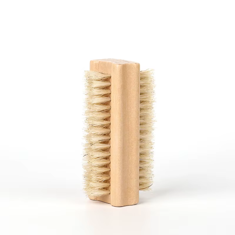 Brosse à ongles double face avec manche en bois, outil à poils doux pour manucure et pédicure, acces