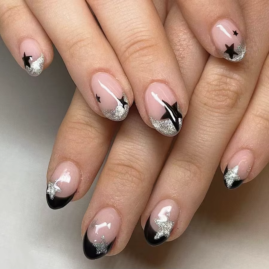 Faux ongles carrés courts Style Y2K, 24 pièces, pointes françaises blanches/noires, motifs étoiles e