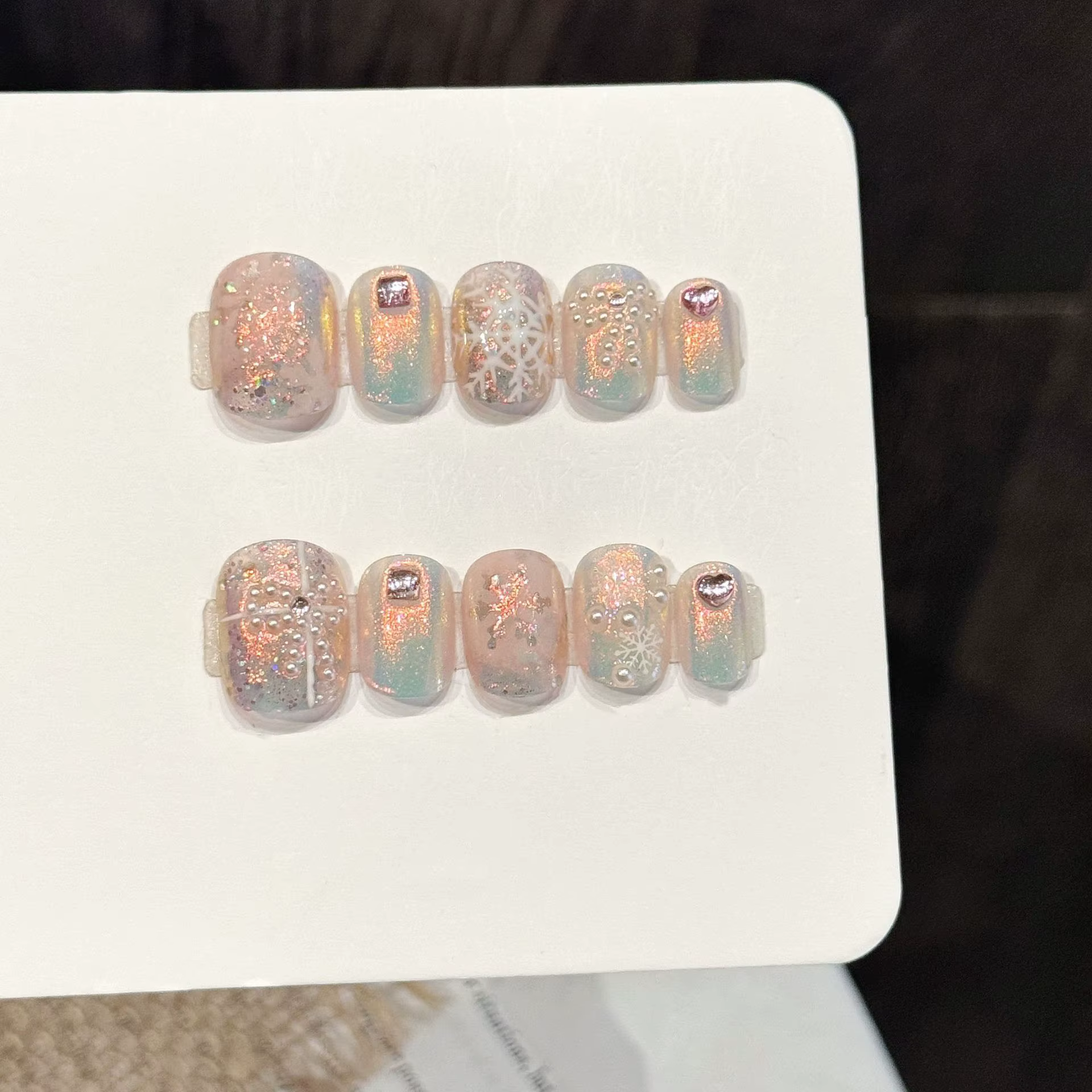10 faux ongles ronds faits à la main, style blanchissant avancé, adaptés aux festivals, aux fêtes et