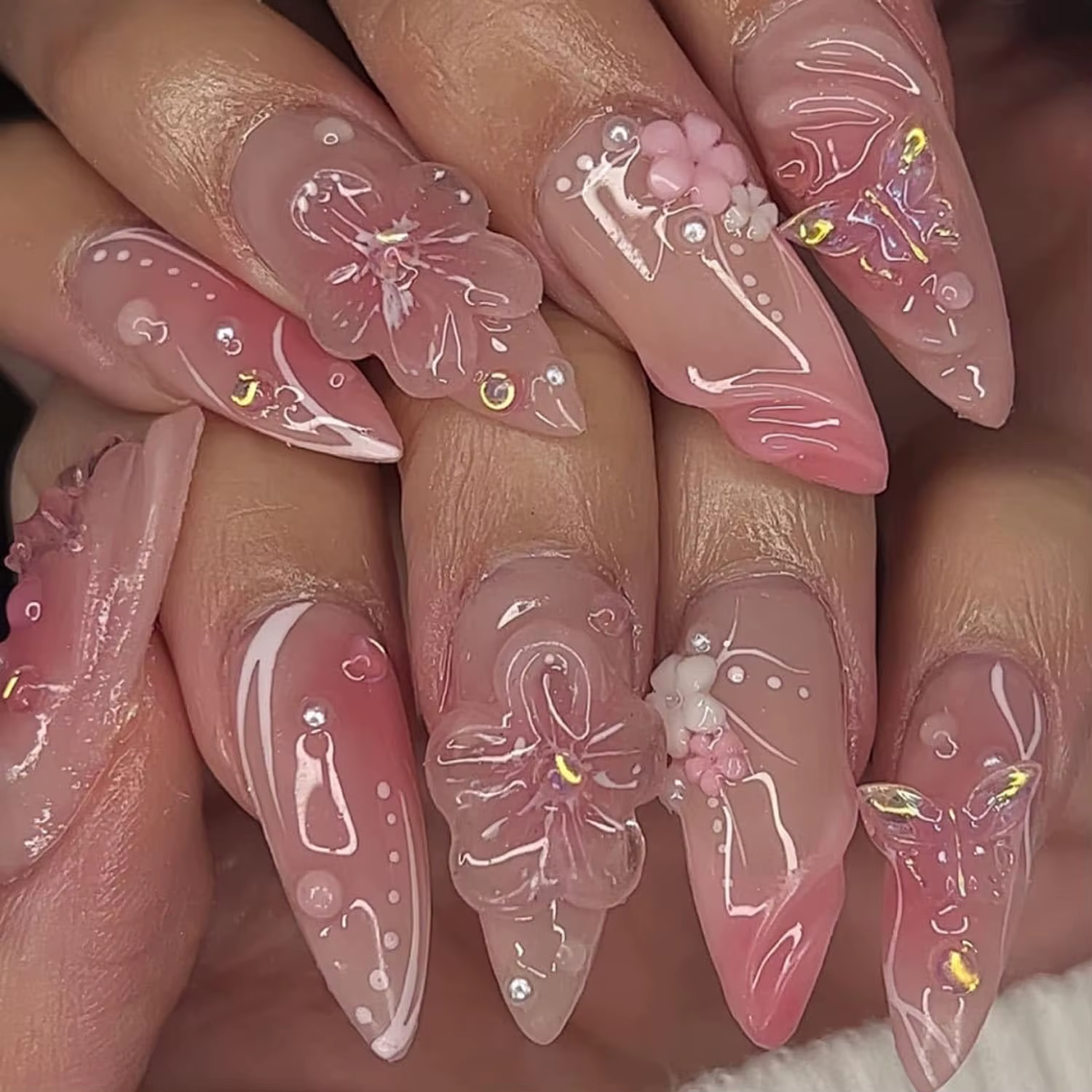 Ongles moyens en forme d'amande, 10 pièces, avec motif de perles de fleurs 3D, faux ongles, ongles a
