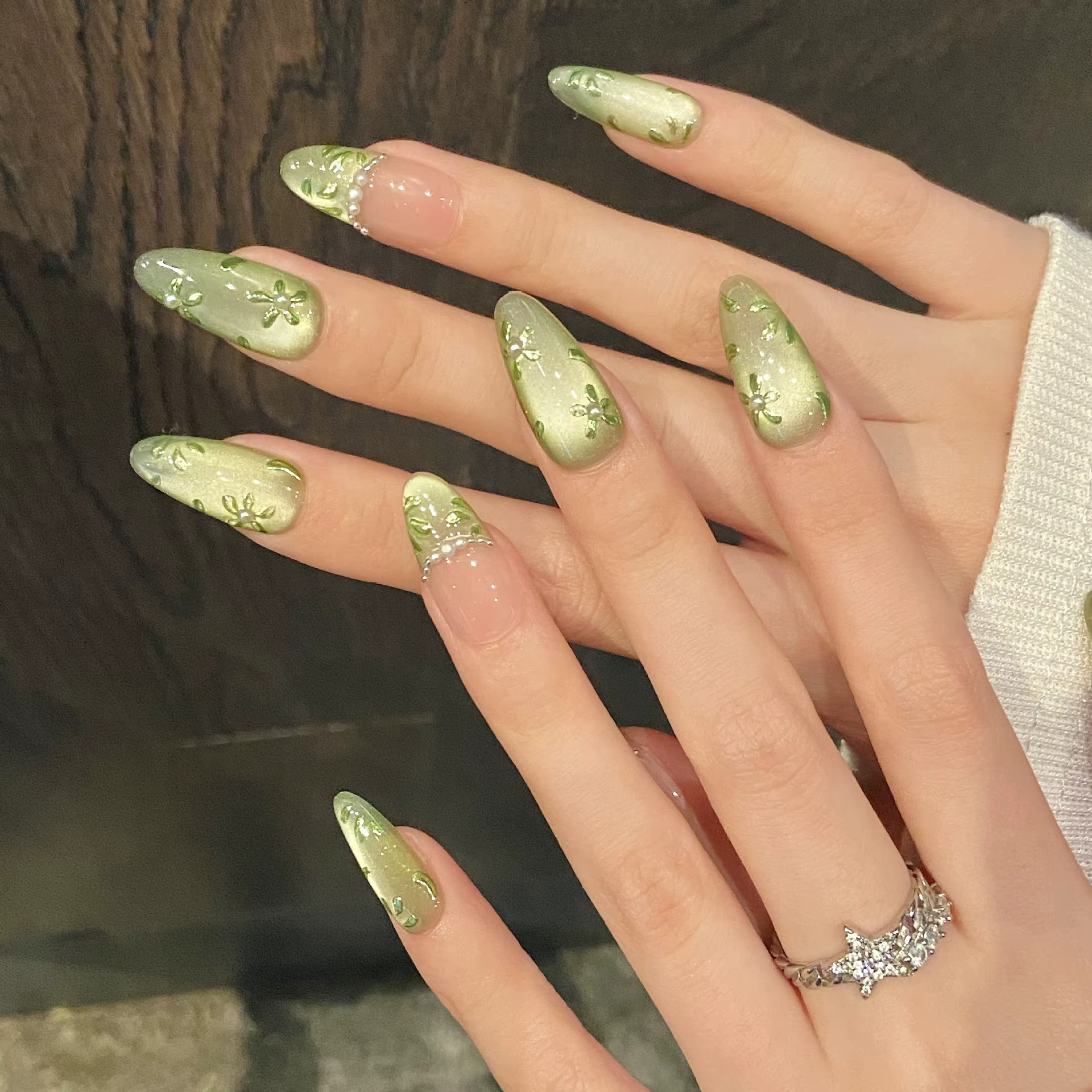 10 pièces presse à la main sur les ongles fleur verte imprimé tête ovale courte faux ongles portable