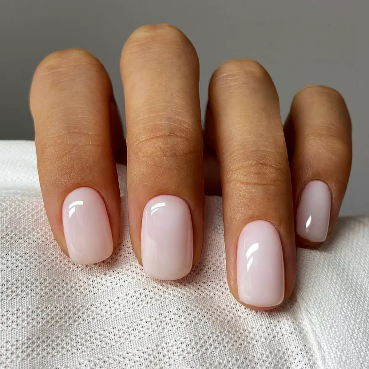 24 pièces/ensemble faux ongles portables pour filles femmes amovible couleur unie faux ongles courts