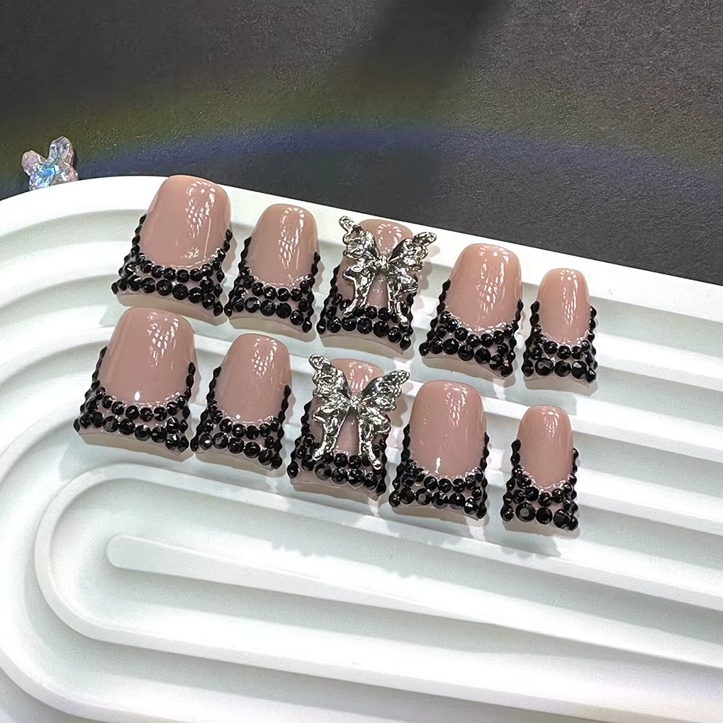 10 pièces haut de gamme style doux et cool, papillon tridimensionnel peint à la main, faux ongles sc