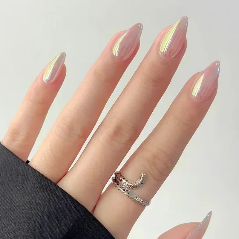 Faux ongles français en amande, avec colle à pression sur bord blanc, Design portable, pointes Stile