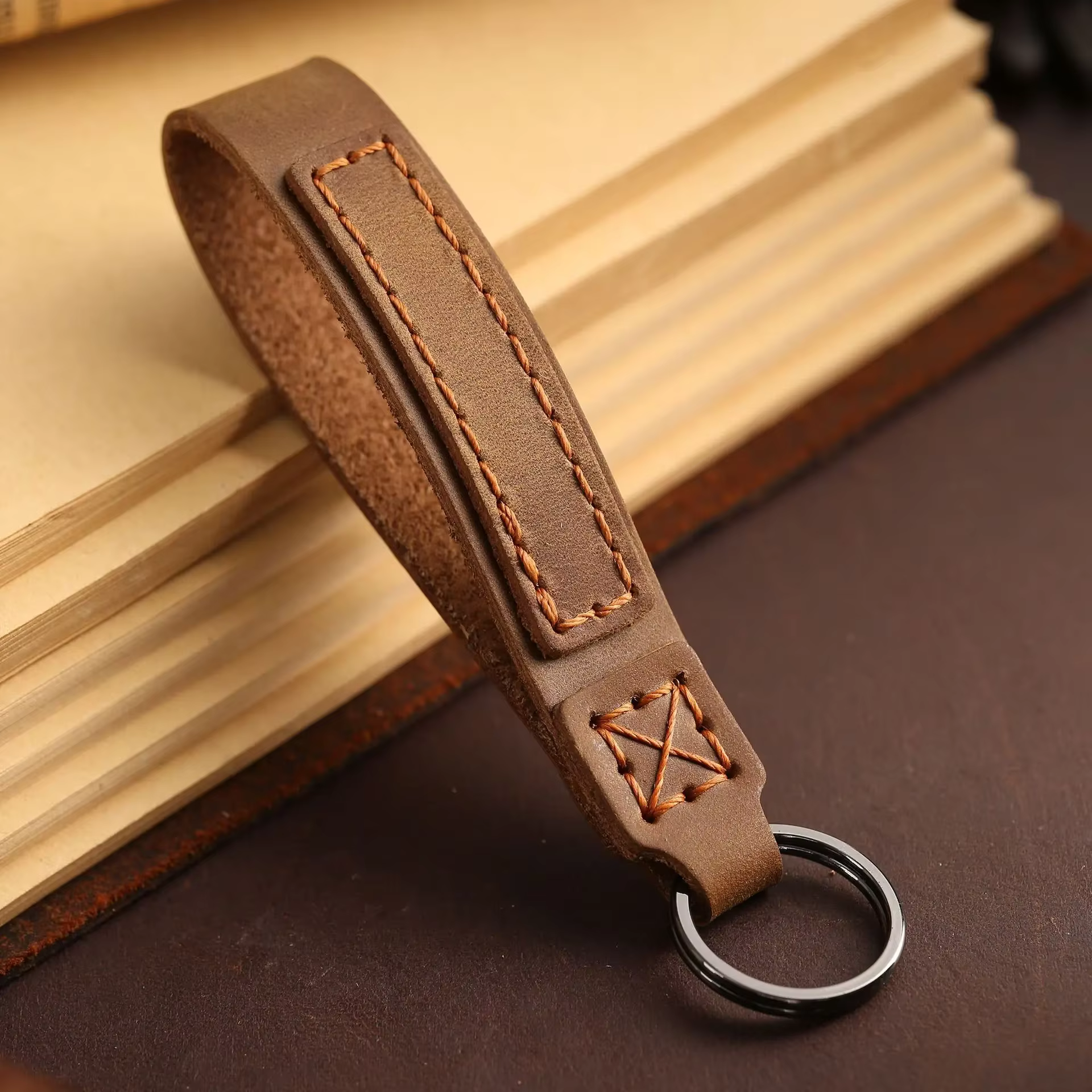 Clé de voiture universelle en cuir pour hommes et femmes, porte-clés créatif, accessoires automobile