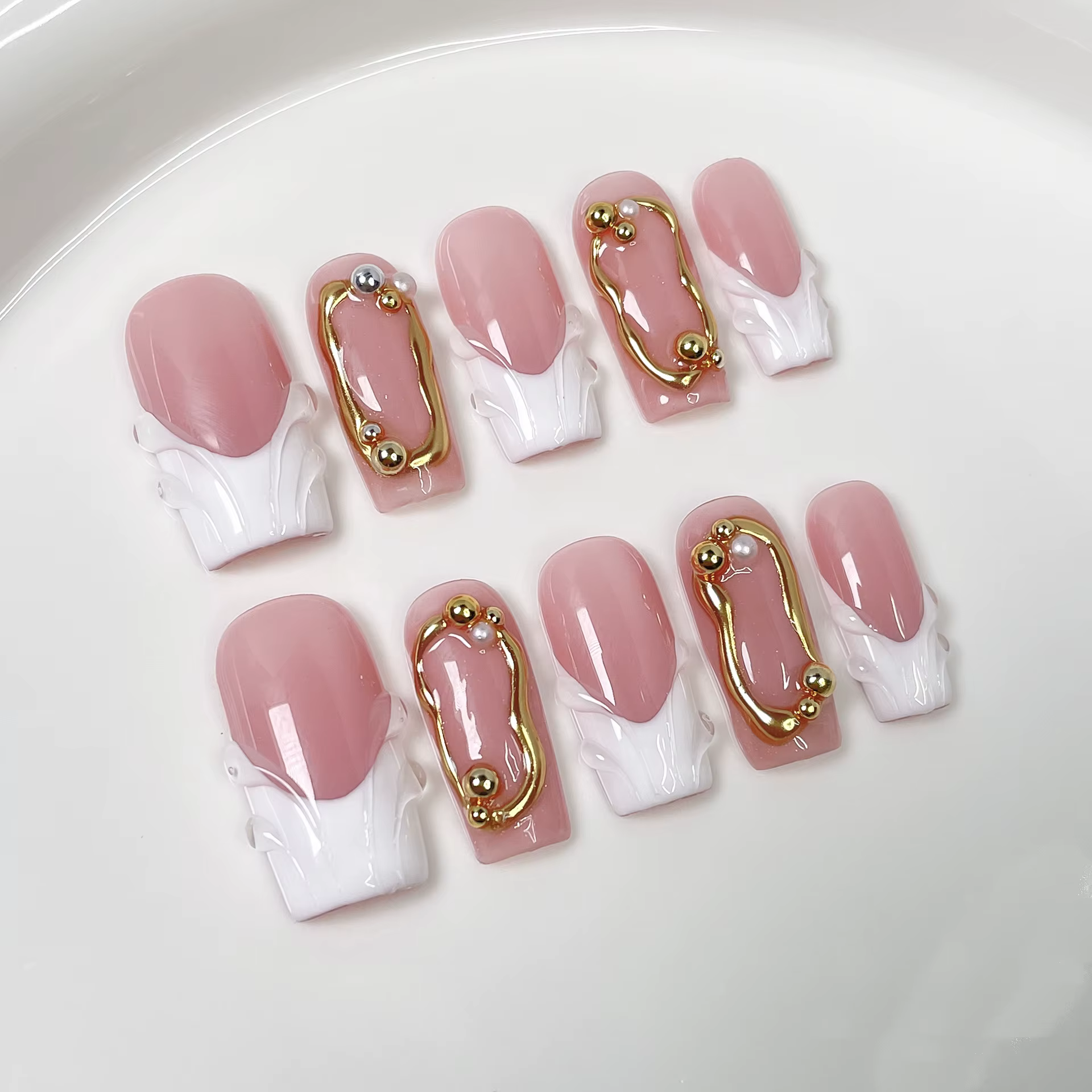 Faux ongles longs en forme de cercueil, faits à la main, couleur rose chair, à pression, motifs de f