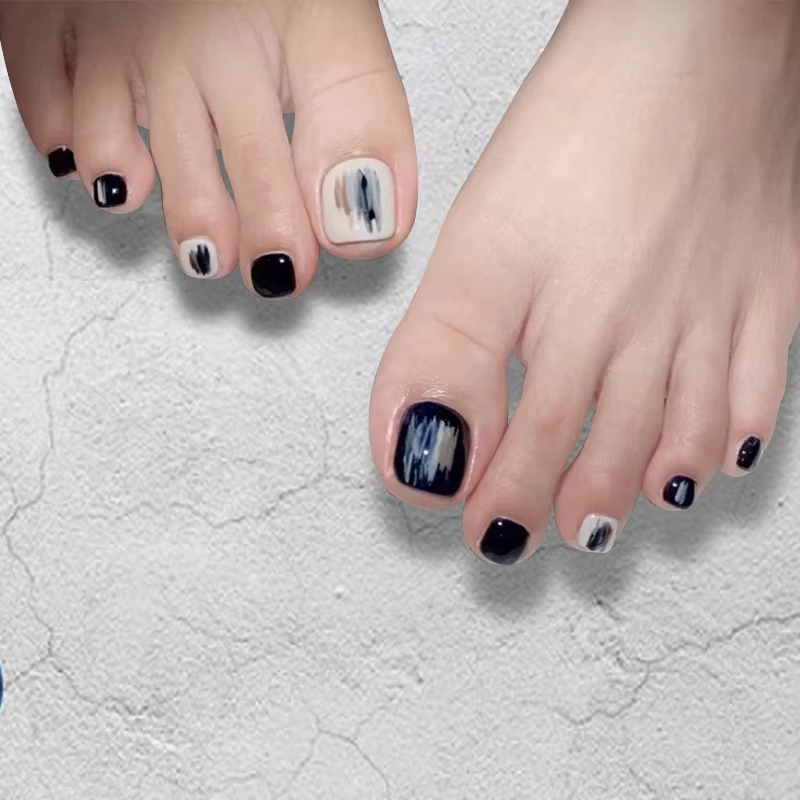 24 faux ongles courts carrés à presser, bord noir, style français, avec strass, amovibles, couvertur