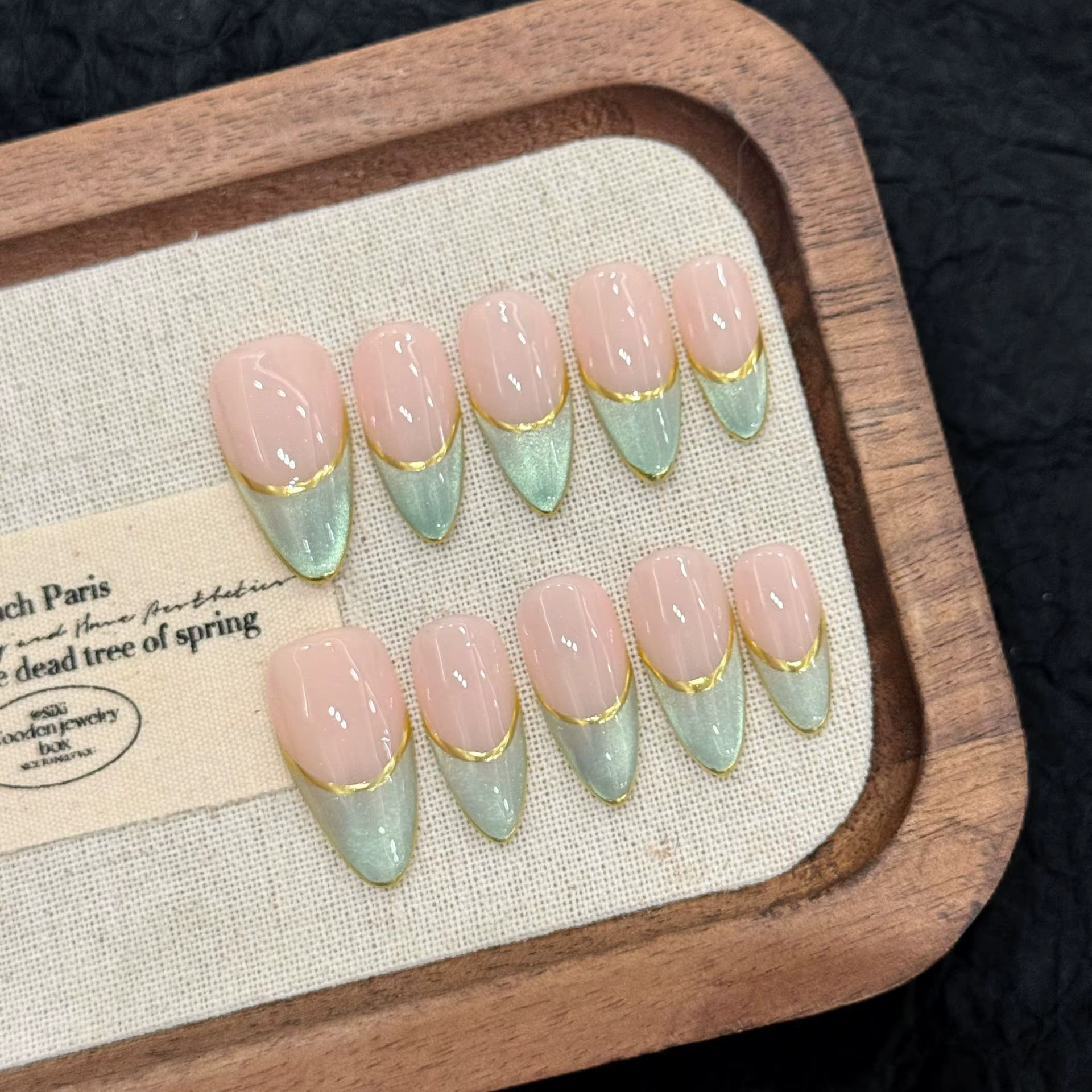 10 pièces presse à la main sur les ongles vert lait Style français perles de verre oeil de chat faux