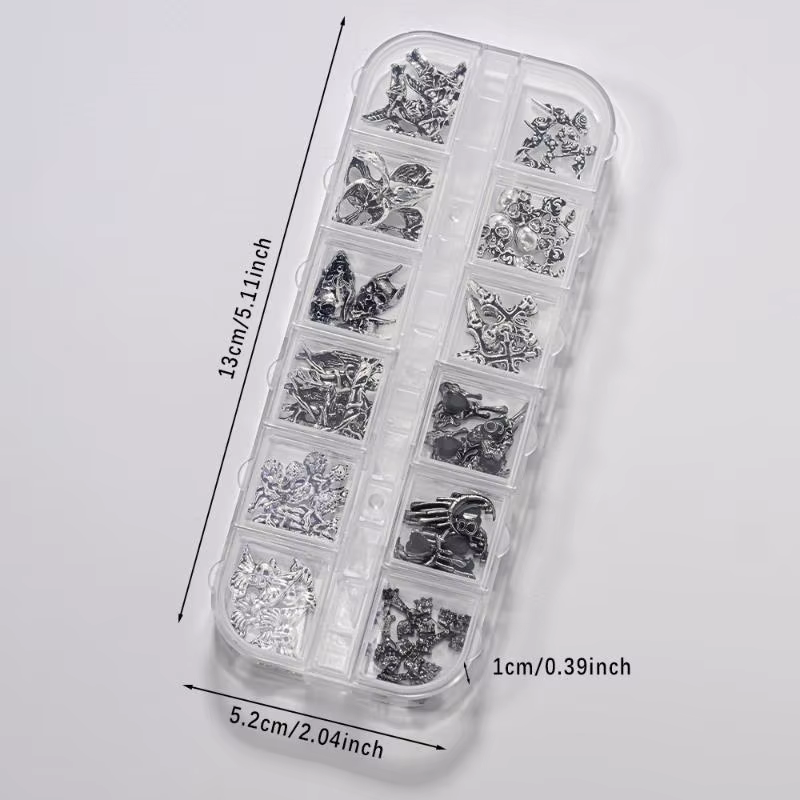 Breloques pour nail art en forme de croix vintage inspirées de 1.Y2K dans une décoration en métal à