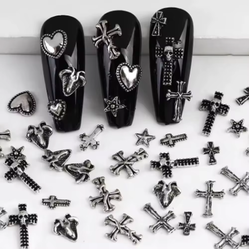 120 pièces/1 boîte européen américain foncé vintage style croix nail art patch y2k Premium métal Sty