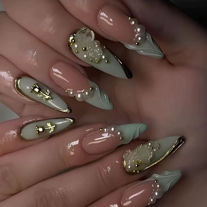 Faux ongles ovales mi-longs à pression en amande bleue, 24 pièces, avec perles 3D, pointes à motif d