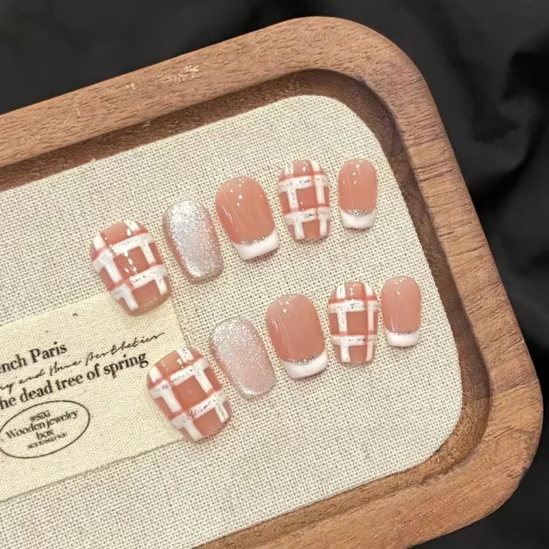 10 pièces oeil de chat rouge à la main presse sur ongles fleur faux ongles portable ongles à coller