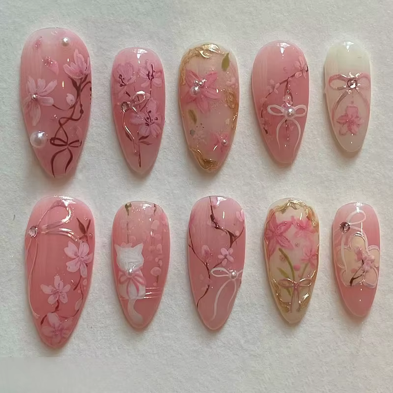 24 faux ongles à presser de longueur moyenne, forme amande, motif floral 3D ondulé, couverture compl