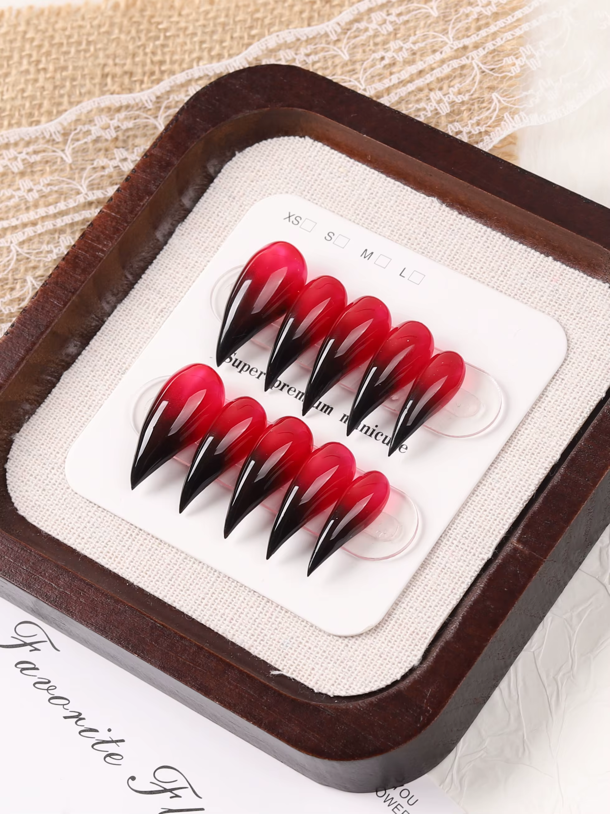 10 faux ongles longs et pointus en forme de griffes de dragon, style cool et sombre dégradé rouge et