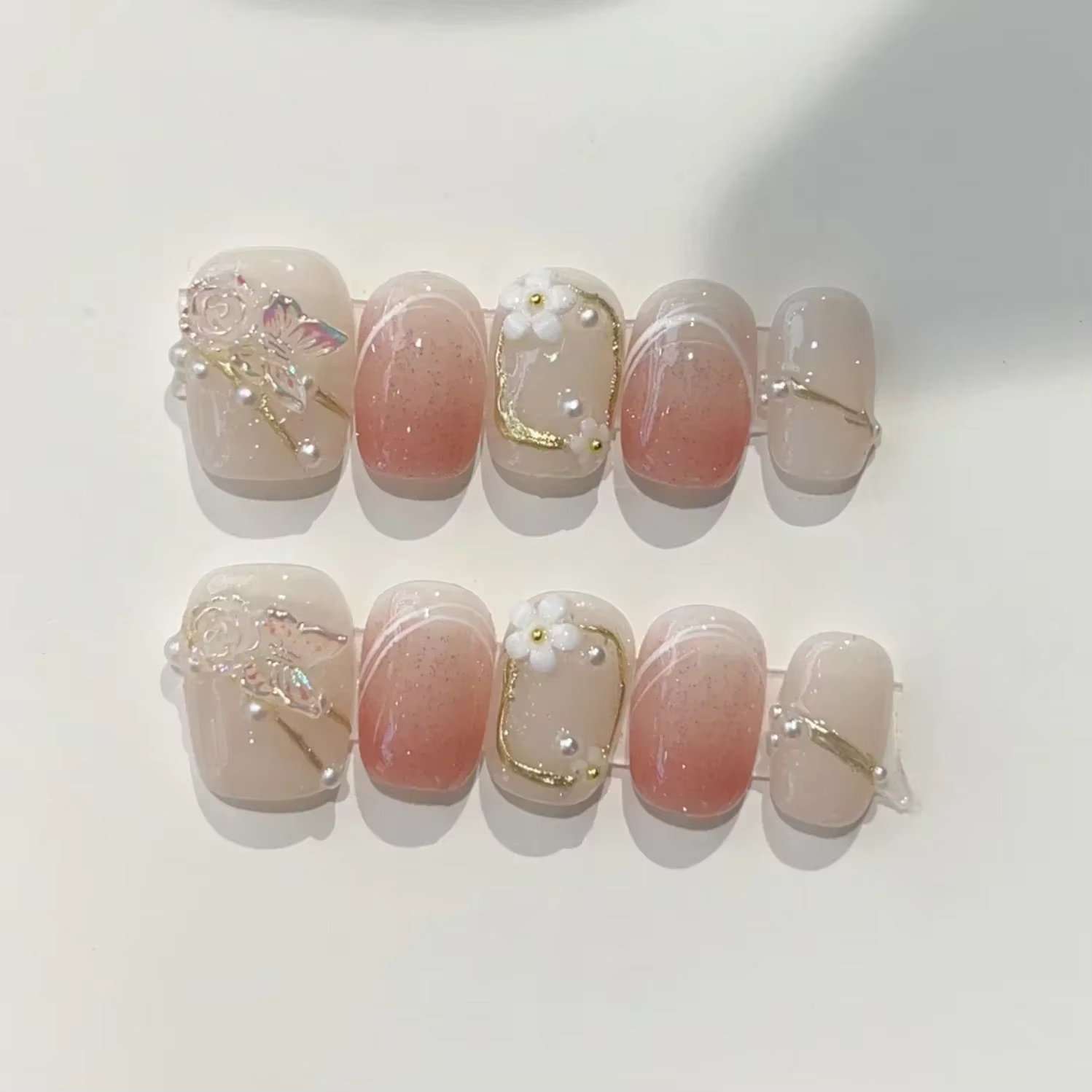 10 pièces rose à la main presse sur les ongles couverture complète ours coeur conception courte rond