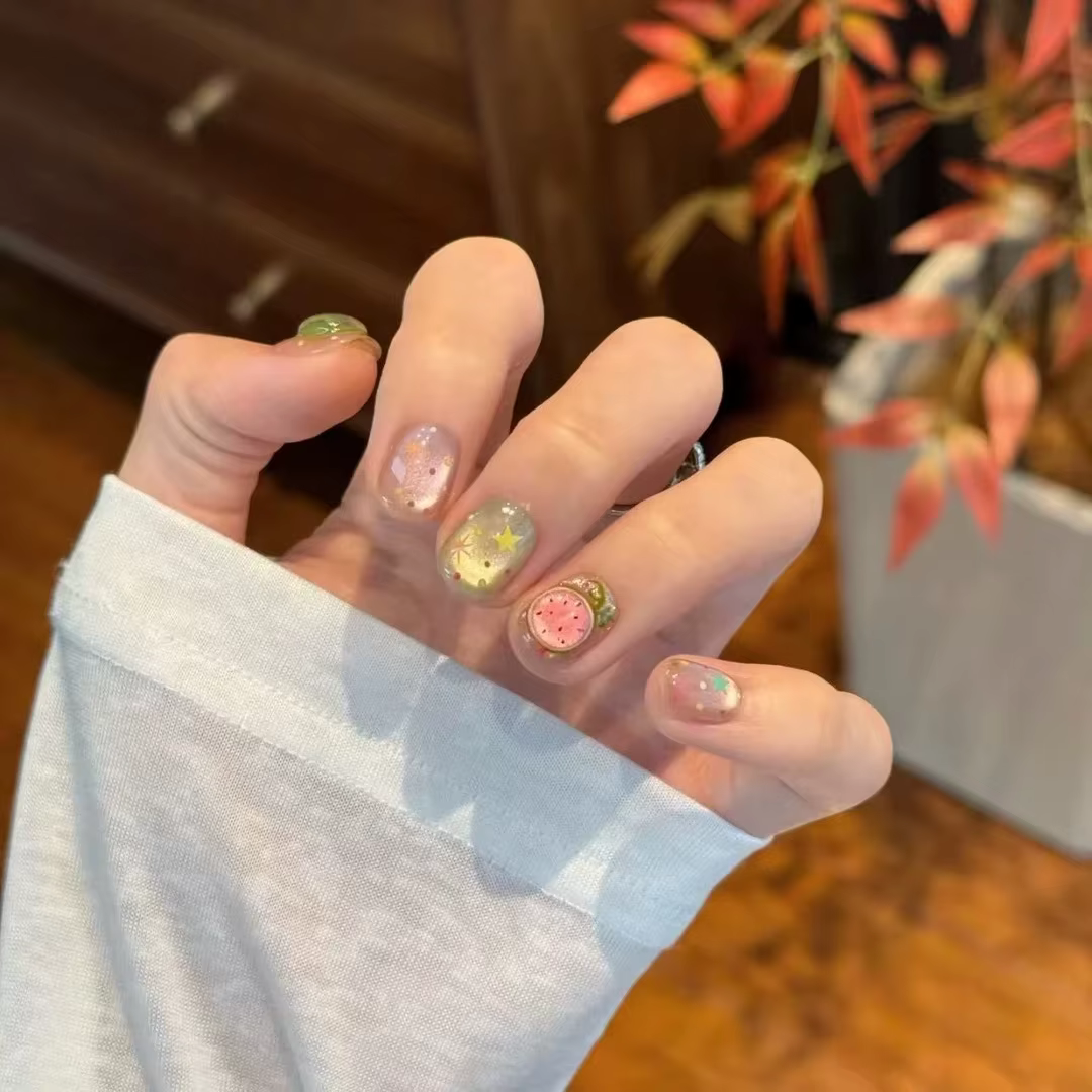 10 pièces presse à la main sur les ongles court carré pastèque étoile-lune couverture complète ongle