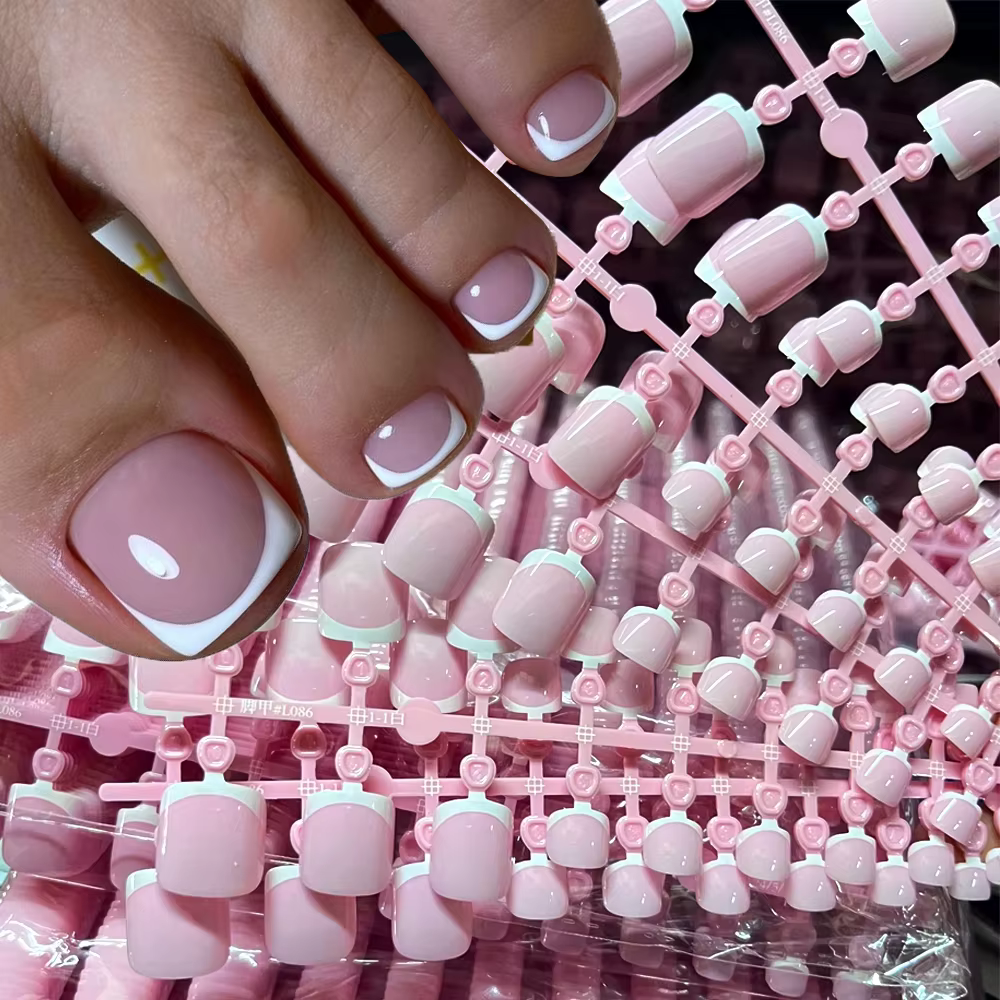 Faux ongles français à pression rose/nu, 120 pièces, brillants, courts, carrés, couverture complète,