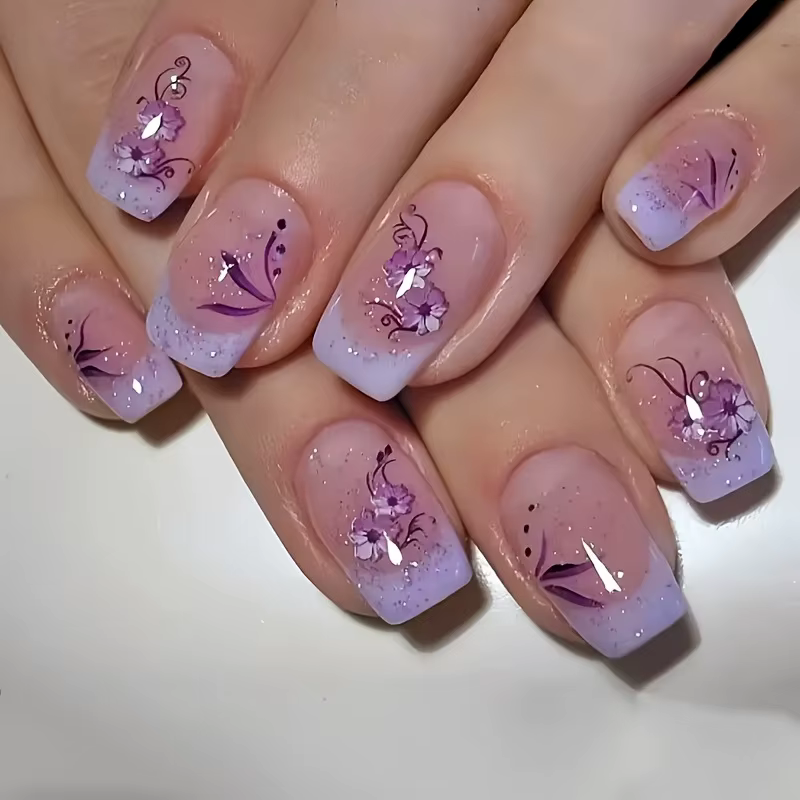 Faux ongles français dégradés, doux et frais, avec fleurs violettes, Design court et carré, à pressi