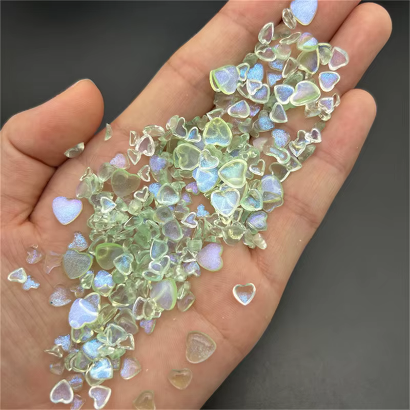 50 pièces accessoires résine Kawaii Nail Art breloques dessin animé coeur décorations d'ongles taill