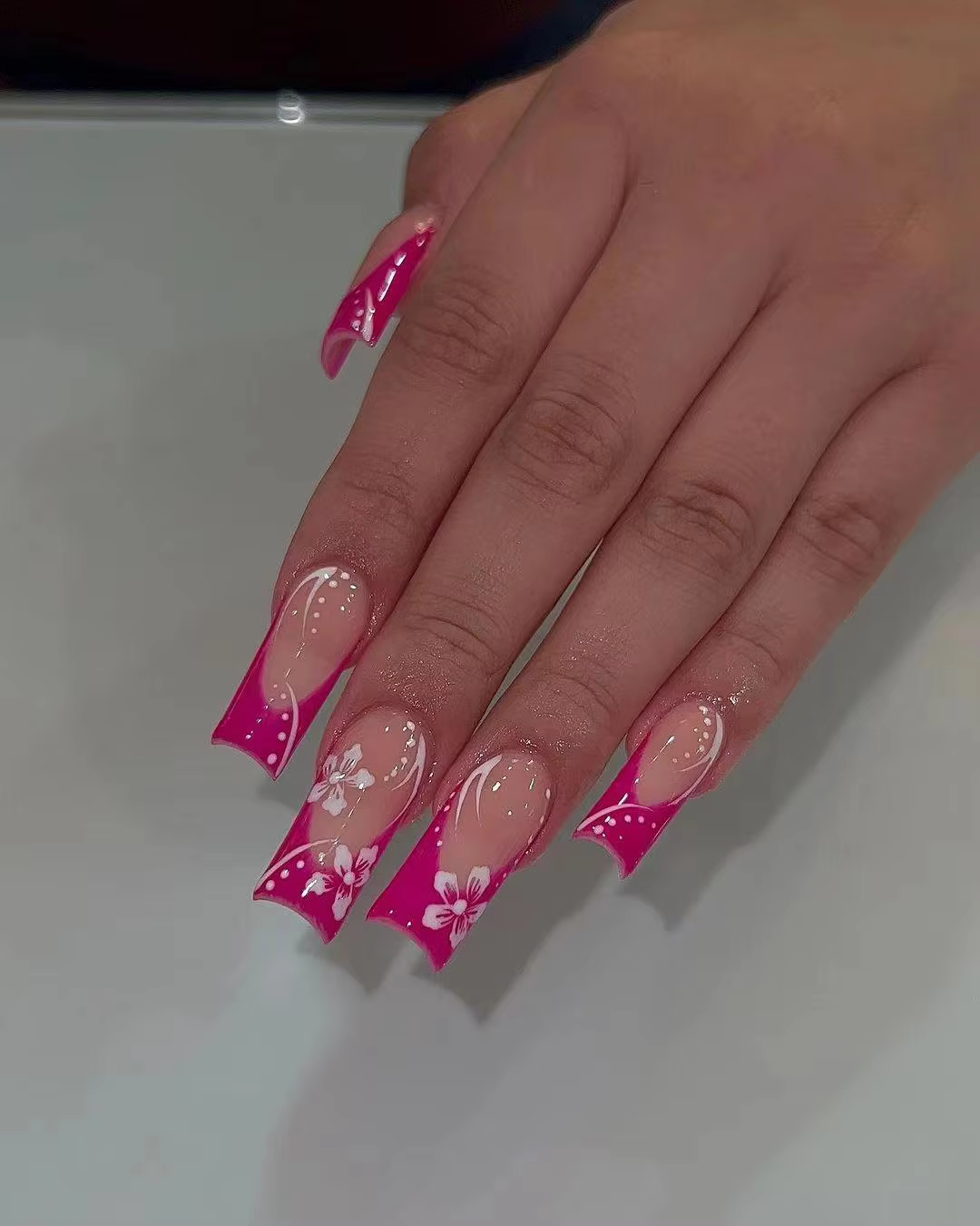 24 faux ongles en forme de cercueil imprimé rouge fleur de cerisier douce, couverture complète, blan