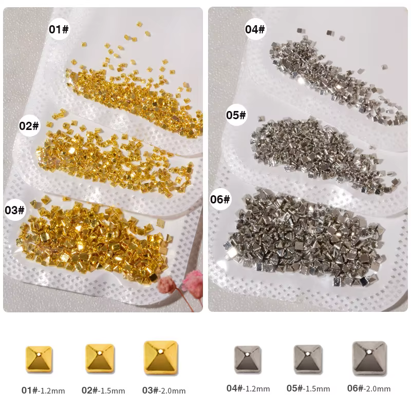 Breloques à dos plat pour ongles, rivet, métal d'érable, pointes punk, goujons, biscuits, conception
