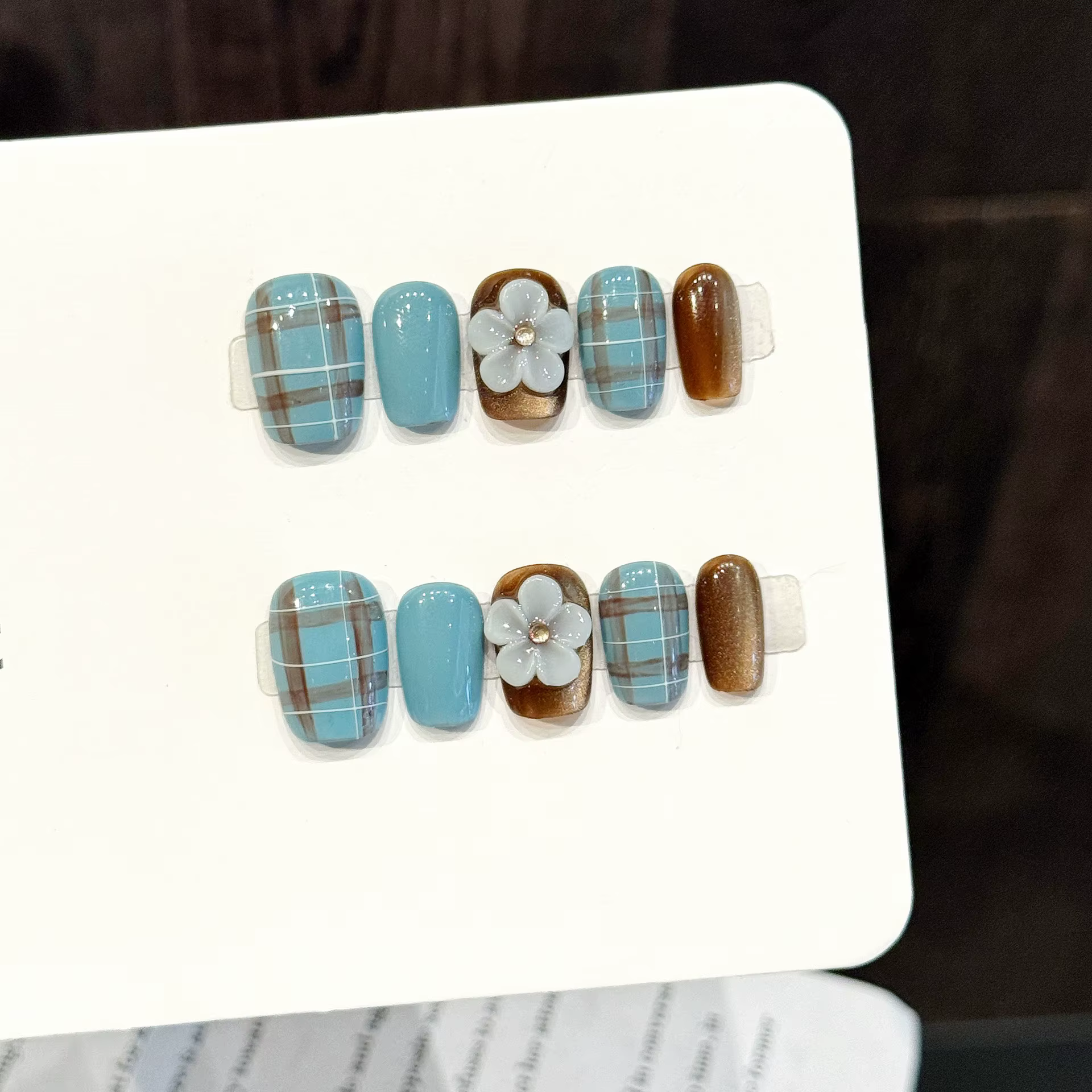 10 pièces velours oeil de chat à la main presse sur ongles 3D fleur faux ongles avec vert marron Pla
